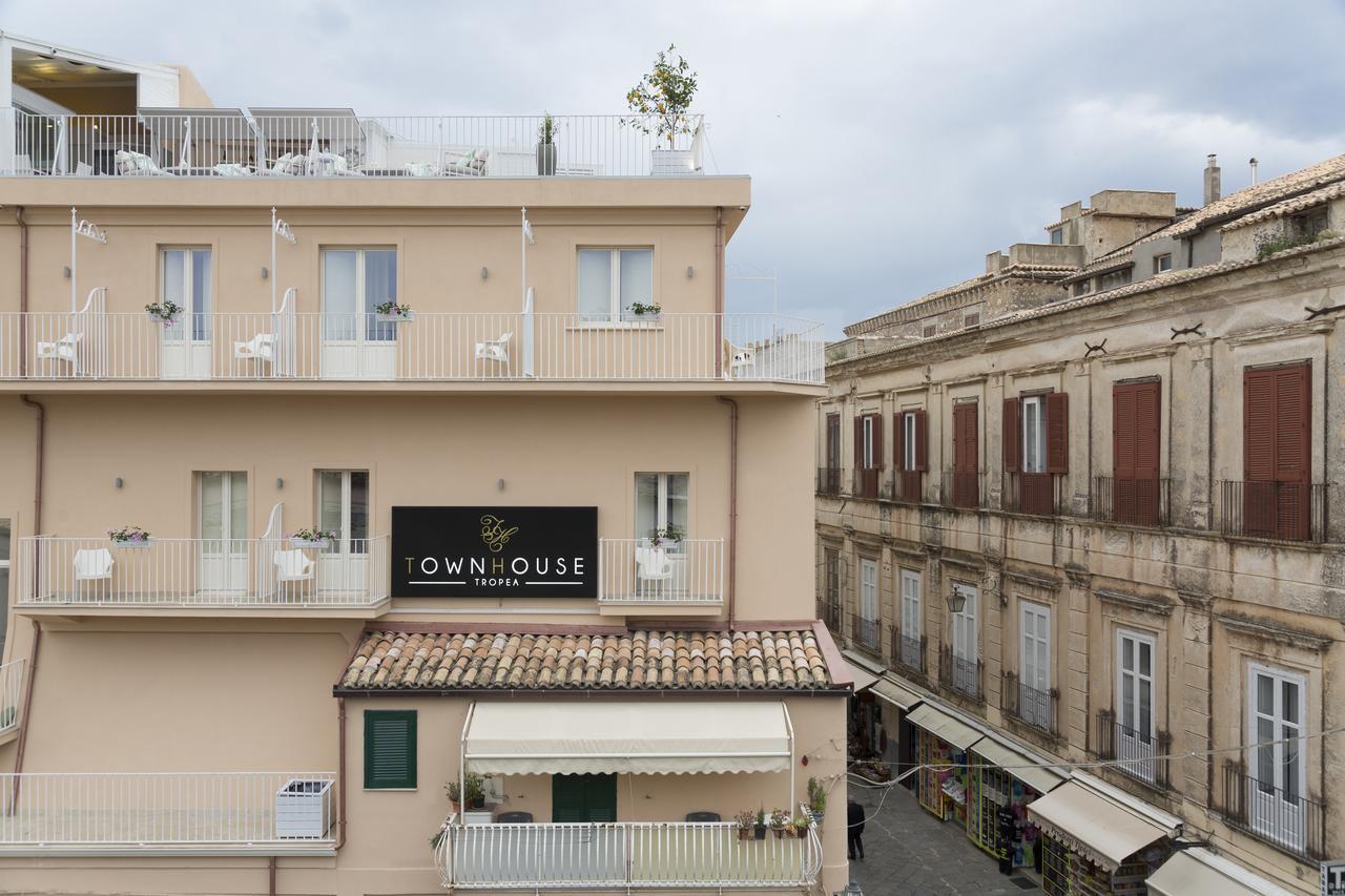 Townhouse Tropea Acomodação com café da manhã Exterior foto