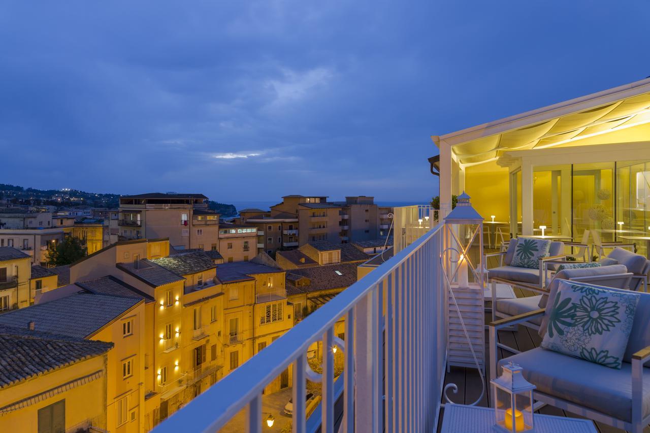 Townhouse Tropea Acomodação com café da manhã Exterior foto